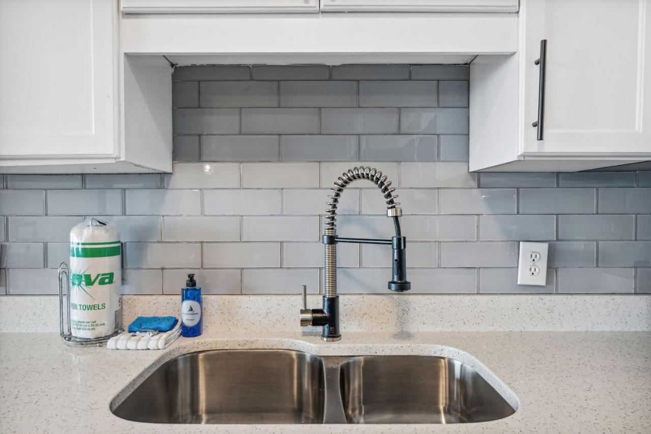 Eternal Waters At Laketown Wharf #1221 By Nautical Properties Vacation Rentals Panama City Beach Eksteriør billede